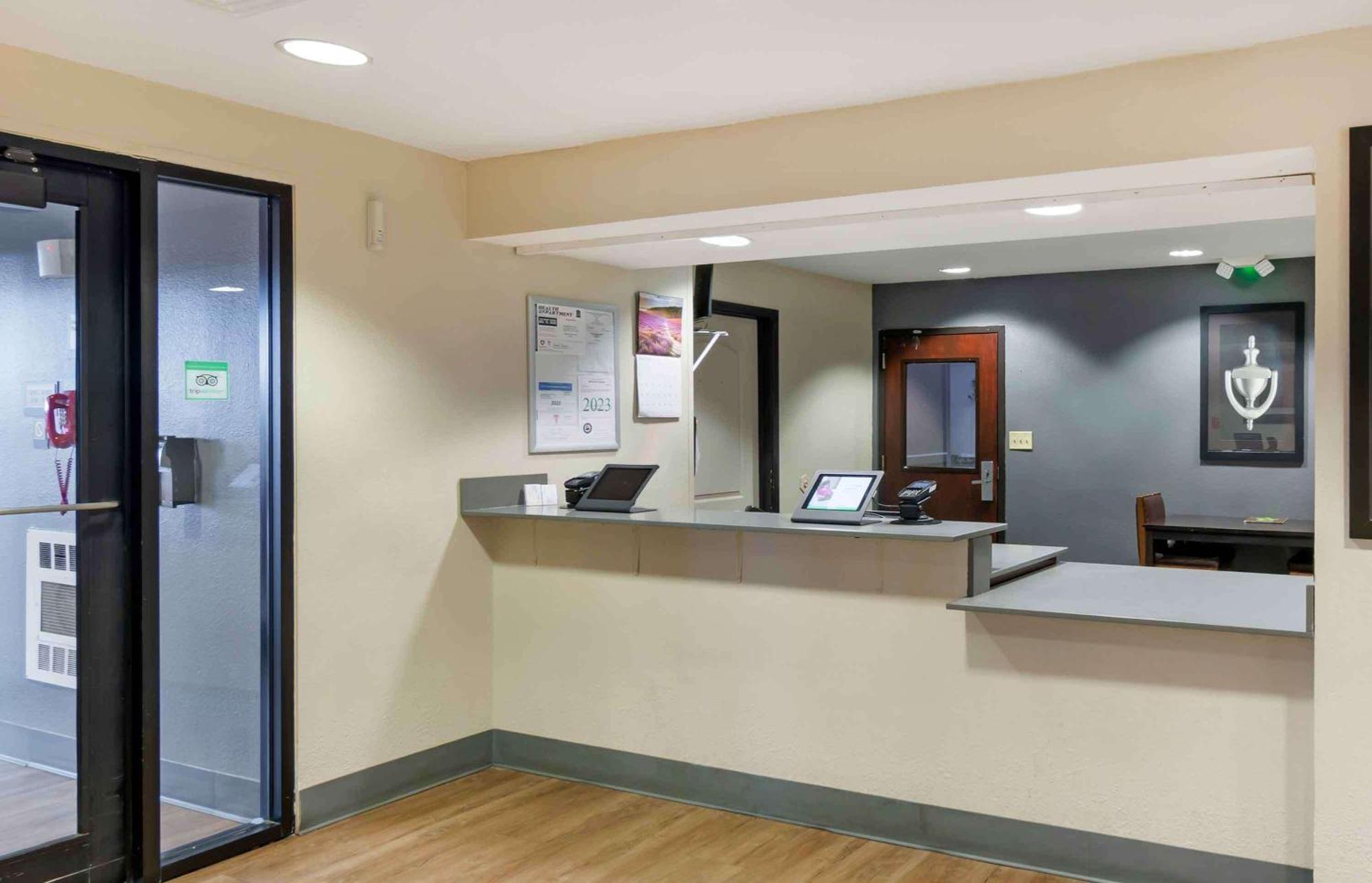 Extended Stay America Suites - Kansas City - Airport Экстерьер фото