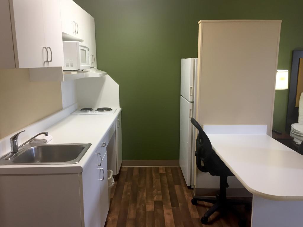 Extended Stay America Suites - Kansas City - Airport Экстерьер фото