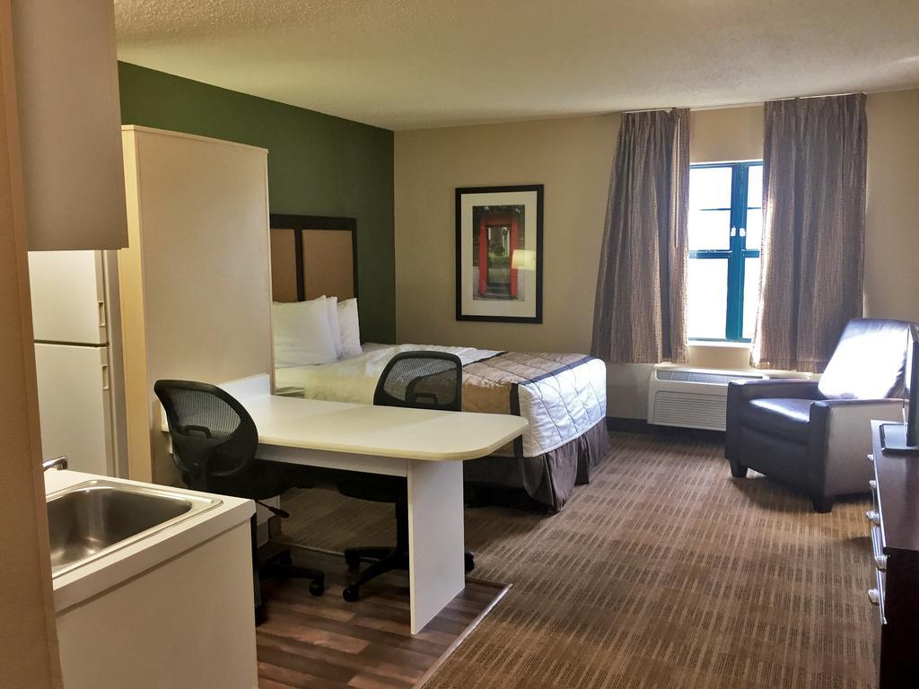 Extended Stay America Suites - Kansas City - Airport Экстерьер фото